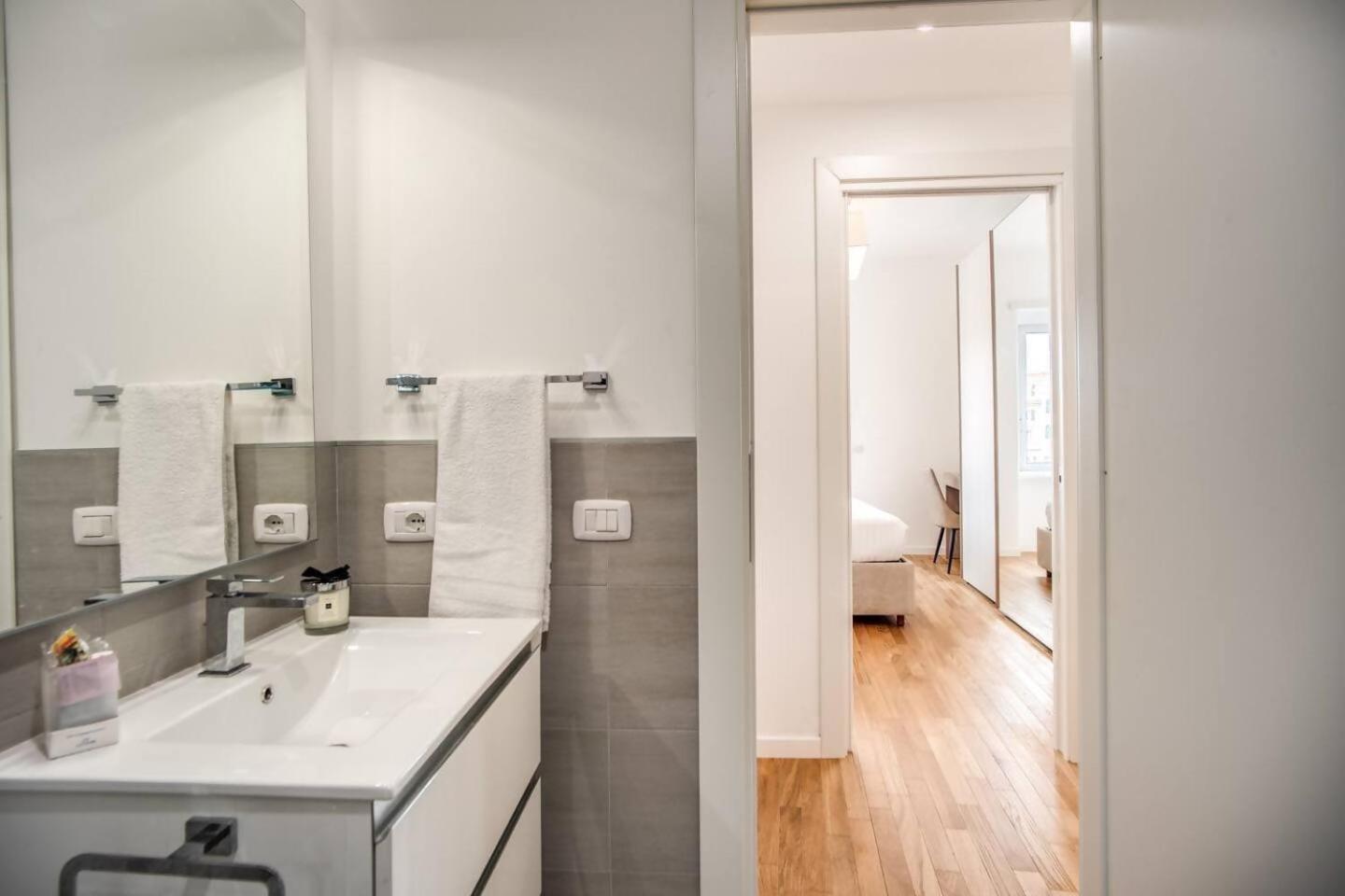 Naos Suite Close Popolo Square Рим Екстер'єр фото
